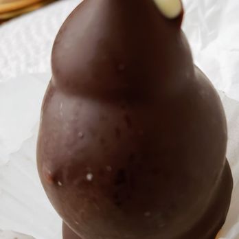 Astoria Pastry Shop - Chocolate mousse mouse - Bakeries Near Me - Royal Oak, Michigan