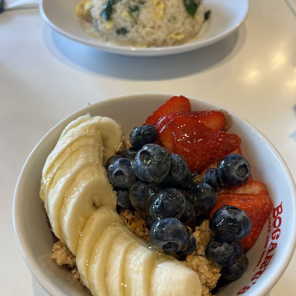 Bogart's Cafe - Açaí bowl - Breakfast & Brunch Near Me - Honolulu, Hawaii Bogart's Cafe - Açaí bowl - Breakfast & Brunch Near Me - Honolulu, Hawaii
