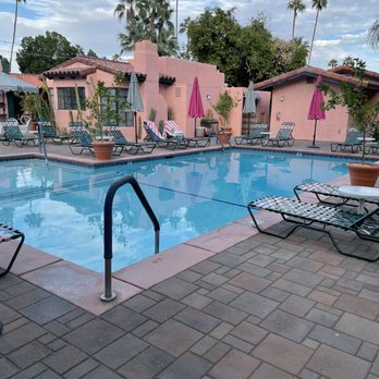 Les Cactus - Pool area - Hotels Near Me - Palm Springs, California