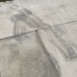 Southwest Waste Services - Tracks in drive from driver