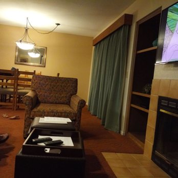 Riviera Oaks by Diamond Resorts - Crappy picture haha sorry but enormous room well kept and child friendly - Hotels Near Me - Ramona, California Riviera Oaks by Diamond Resorts - Crappy picture haha sorry but enormous room well kept and child friendly - Hotels Near Me - Ramona, California
