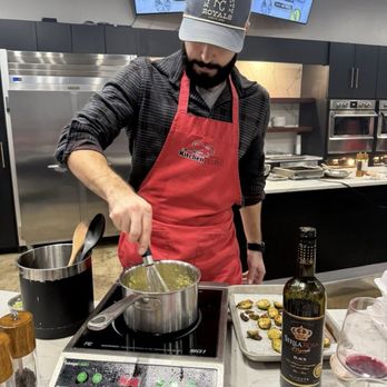 Kitchen Social - Cooking the sauce - Cooking Schools Near Me - Farmers Branch, Texas