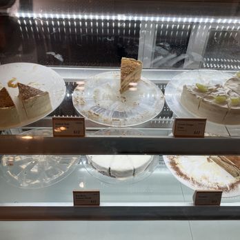 whaT’s More cake studio  - Display - Custom Cakes Near Me - Sunnyvale, California