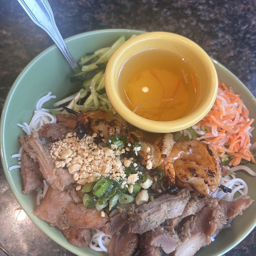 Pho Tango Vietnamese Bistro - Vermicelli SOOOOOOOO GOOOD - Vietnamese Near Me - Hillsboro, Oregon Pho Tango Vietnamese Bistro - Vermicelli SOOOOOOOO GOOOD - Vietnamese Near Me - Hillsboro, Oregon