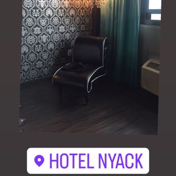 Hotel Nyack - JDV by Hyatt - Chairs in the room - Hotels Near Me - Nyack, New York Hotel Nyack - JDV by Hyatt - Chairs in the room - Hotels Near Me - Nyack, New York