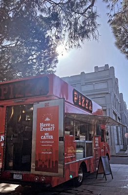 Angelenos' Wood Fired Pizza Catering by null