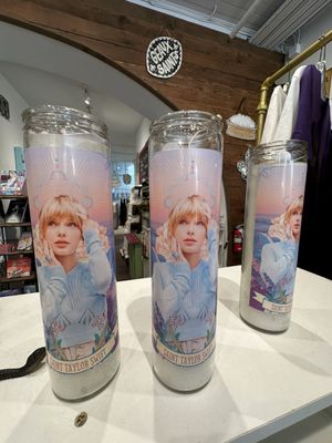 Fleurty Girl French Quarter by null