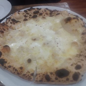 Jay’s Artisan Pizza - Quattro formaggi, 4 cheese. Cut in 4 pieces, so we had to cut each one in half ourselves. - Pizza Near Me - Buffalo, New York Jay’s Artisan Pizza - Quattro formaggi, 4 cheese. Cut in 4 pieces, so we had to cut each one in half ourselves. - Pizza Near Me - Buffalo, New York