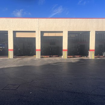 Tire Kingdom - Parking lot - Tires Near Me - Pompano Beach, Florida