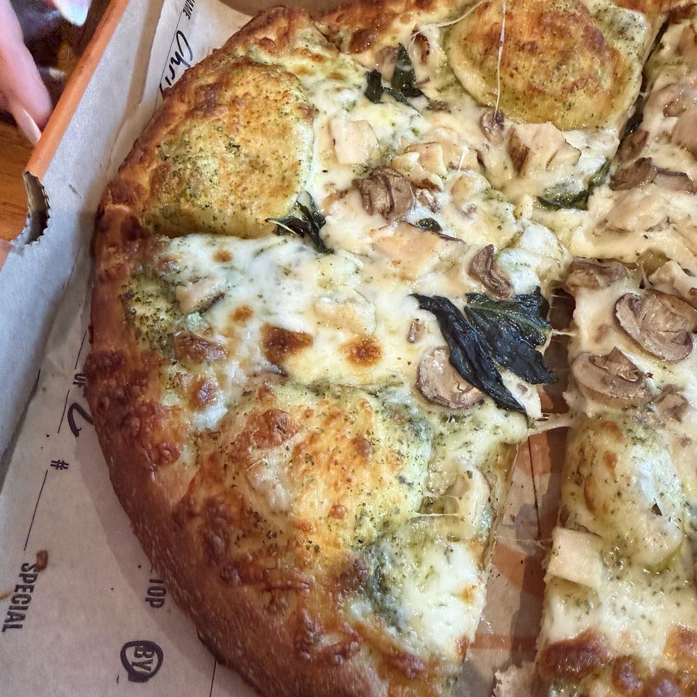 Blaze Pizza - Salad Near Me - Claremont, California