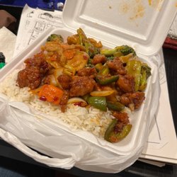 China Max - Three entree box: broccoli chicken, spicy chicken, veggies with white rice