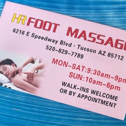 HR Foot Massage - Great location! Lots of shopping and great food close by.