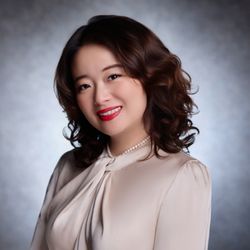 QiQi Photography - Headshots
