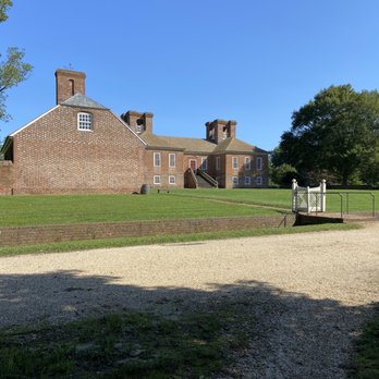 Stratford Hall - Historical Tours Near Me - Stratford, Virginia Stratford Hall - Historical Tours Near Me - Stratford, Virginia
