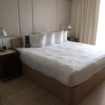 Allegria Hotel - City view bedroom - Hotels Near Me - Long Beach, New York