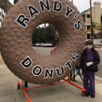 Randy's Donuts - Outside - Donuts Near Me - Santa Monica, California Randy's Donuts - Outside - Donuts Near Me - Santa Monica, California