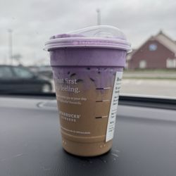 Starbucks - Ube coconut cold foam