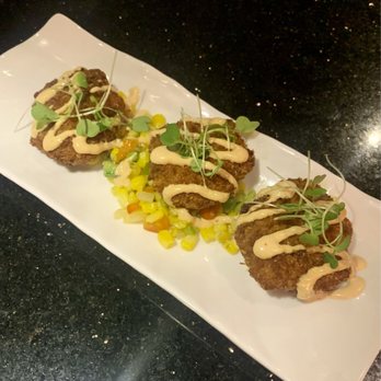 Lobster Burger Bar - Lobster cakes - Bars Near Me - Toronto, Ontario