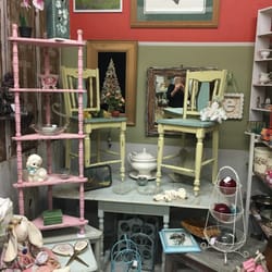 Uptown Vintage & Shabby - Sneek Peeks!