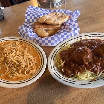 Luigi's Pizza & Pasta - Linguini with Clams at its finest, and the Spaghetti Marinara with Meatballs. The Garlic Bread was fresh and delicious too! - Pizza Near Me - Campbell, California Luigi's Pizza & Pasta - Linguini with Clams at its finest, and the Spaghetti Marinara with Meatballs. The Garlic Bread was fresh and delicious too! - Pizza Near Me - Campbell, California