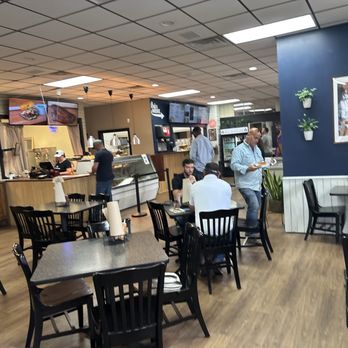 Salt Pepper Oak - Inside of restaurant - Barbeque Near Me - Baton Rouge, Louisiana