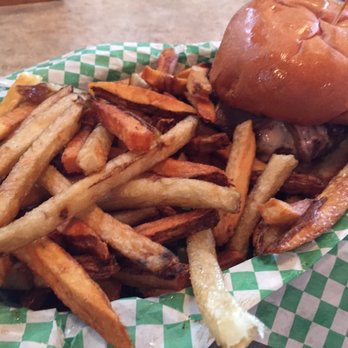 Casper's and Runyon's Nook - Dive Bars Near Me - Saint Paul, Minnesota Casper's and Runyon's Nook - Dive Bars Near Me - Saint Paul, Minnesota