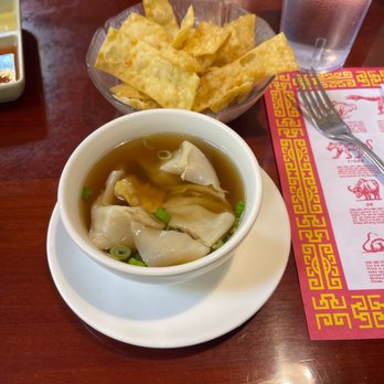 Empire Palace Chinese Restaurant - Wonton soup - Asian Fusion Near Me - Aliquippa, Pennsylvania