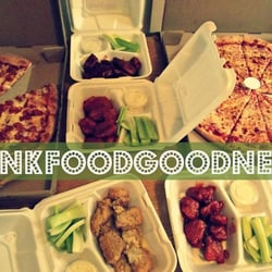 Giovanni's Pizza - Pizza and boneless wing goodness