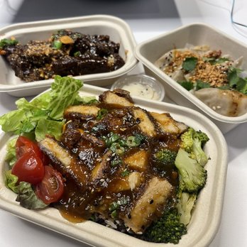 Pow Pow - General's Chick'n, Sichuan Dumplings, kung Pai chik'n - Vegan Near Me - Washington, DC, District of Columbia