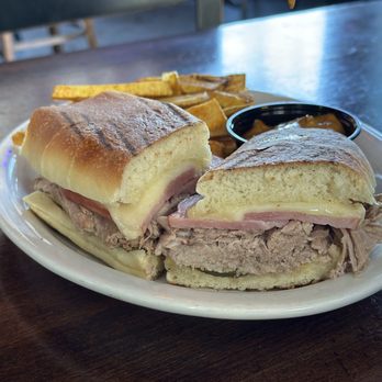 Cha Cha Cha - Caribbean Near Me - San Francisco, California