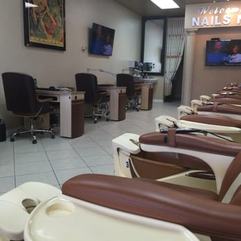 Nails Now - Friendly staff, I love Tina, she's the best! Very clean salon and they do a great job on manicures and pedicures. - Nail Salons Near Me - Temecula, California
