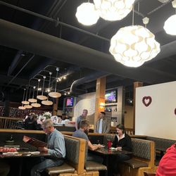 Bejo - Front seating area and bar