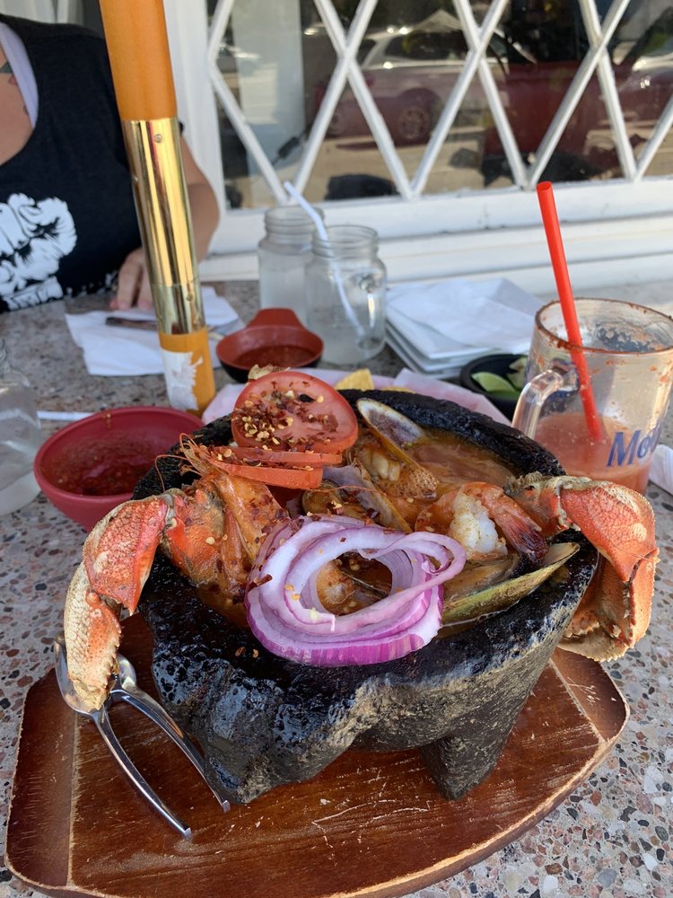Los Molcajetes