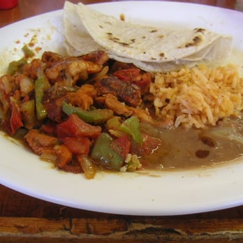 Lupita's Restaurant - Ah, the fajitas de pollo. (after I already ate some) - Mexican Near Me - Los Angeles, California Lupita's Restaurant - Ah, the fajitas de pollo. (after I already ate some) - Mexican Near Me - Los Angeles, California