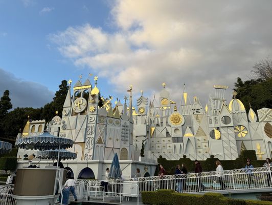 "it's a small world" by null