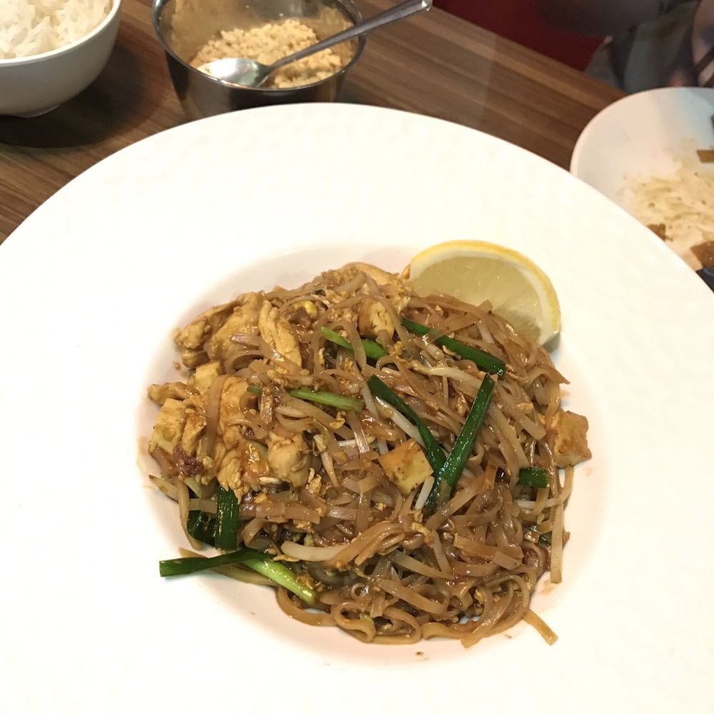 Thai Room - Pad Thai - Thai Near Me - Toronto, Ontario Thai Room - Pad Thai - Thai Near Me - Toronto, Ontario