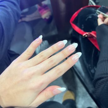 Deluxe Nail Spa - Nail Salons Near Me - Cary, North Carolina