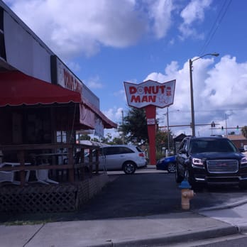 The Donut Man - View from the street. You can see the line for the drive thru window. - Donuts Near Me - Winter Haven, Florida The Donut Man - View from the street. You can see the line for the drive thru window. - Donuts Near Me - Winter Haven, Florida