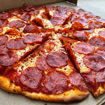 Burattino Brick Oven Pizza - Medium 120 Pepperoni - Pizza Near Me - Toronto, Ontario