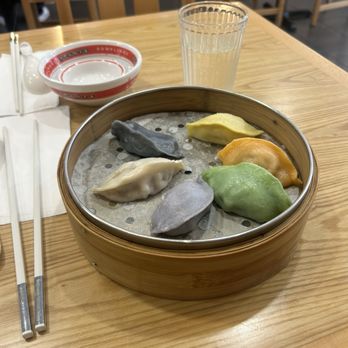 Luscious Dumplings - 6 Lucky Six Dumplings 六彩饺子 - Chinese Near Me - Philadelphia, Pennsylvania