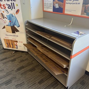 FedEx Office Print & Ship Center - Unorganized boxes to overcharge customers - Printing Services Near Me - Bakersfield, California FedEx Office Print & Ship Center - Unorganized boxes to overcharge customers - Printing Services Near Me - Bakersfield, California