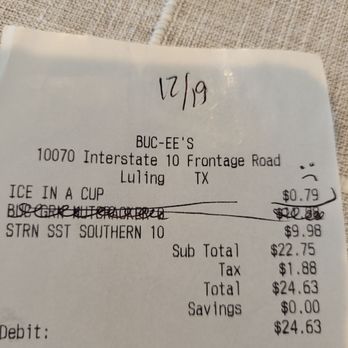 Buc-ee’s - How ridiculous to charge a customer for ice.  Note...I had my own YETI cup.  That is totally no bueno. - Convenience Stores Near Me - Luling, Texas