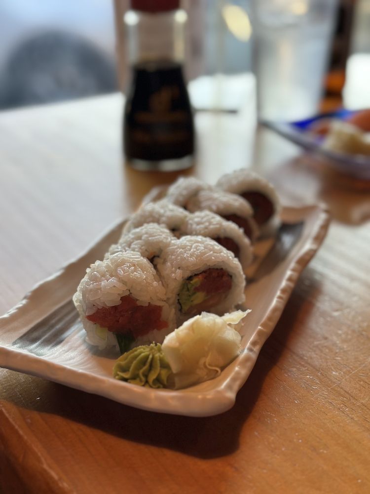 MANDOLIN SUSHI AND STEAKHOUSE Updated August 2024 640 Photos & 795