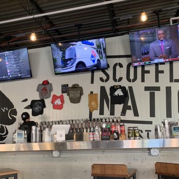 Dr. Scofflaw's - Bar area - Breweries Near Me - Atlanta, Georgia