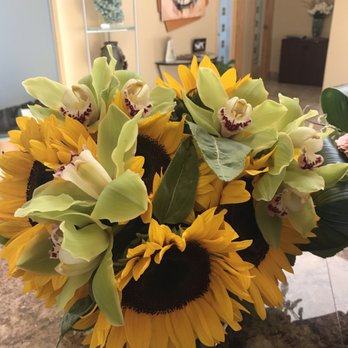 Fleurs Du Jour - My beautiful birthday arrangement! - Florists Near Me - Santa Monica, California Fleurs Du Jour - My beautiful birthday arrangement! - Florists Near Me - Santa Monica, California