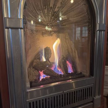 Vineside Wine Bar - The best spot to stay warm - Wine Bars Near Me - Astoria, Oregon Vineside Wine Bar - The best spot to stay warm - Wine Bars Near Me - Astoria, Oregon