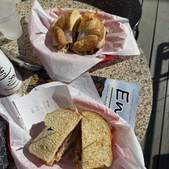 Sandy's Deli & Bakery - Lunch outdoors - Delis Near Me - Cambria, California