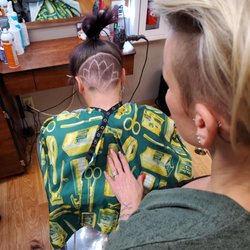 Kasha Salon - Ashley, the artist she is
