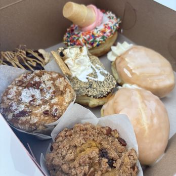 Decked Out Donuts - Donuts Near Me - Hanover, Pennsylvania