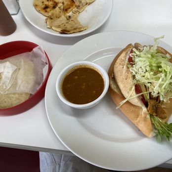 Pupuseria Cheros - Pan Con Pollo - Salvadoran Near Me - Schaumburg, Illinois Pupuseria Cheros - Pan Con Pollo - Salvadoran Near Me - Schaumburg, Illinois